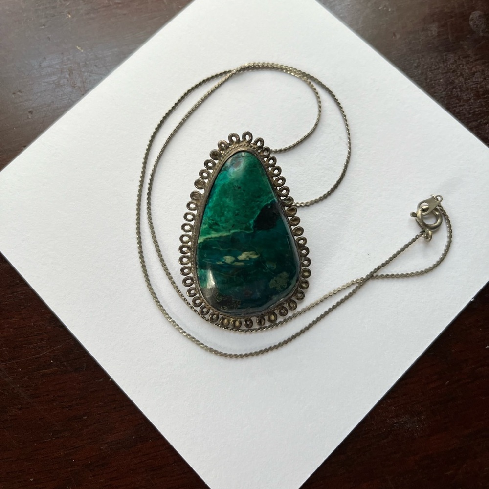 Vintage Stone Pendant Necklace
